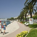 Makarska ograničila prodaju alkohola noću, odluka podelila građane i turiste