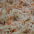 Najukusnija zimnica koja se sprema u septembru: Recept za savršeno hrskavu turšiju od kupusa i šargarepe koja jača imunitet!…