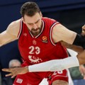 Košarkaši Olimpije osvojili Superkup Italije pred gostovanje Partizanu