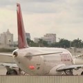 Zbog jake turbulencije avion Avianke primoran da sleti u Majamiju, devet ljudi povređeno