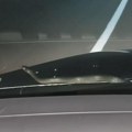 "Ladno mi je zmija u autu" Snimak sa Žabljaka koji ledi krv u žilama: Izašla je iz haube i počela da se kreće po…