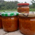 Vodič kako da napravite ajvar za 700 dinara, a pinđur za 300: Sve od cena paprika i paradjza pa do šerpi i tegli, i tačne…