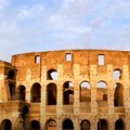 Posle problema s nagomilanim smećem, gradske vlasti u Rimu imaju novog „neprijatelja“ Evo koja napast vreba oko Koloseuma