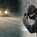 Tokom noći stiže sneg u ove delove Srbije: Hladni front tokom vikenda donosi zahlađenje, snežni pokrivač i do 20…