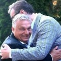 Nije problem, ostaću ja sam Nakon ovih reči Vučića, Orban je pozvao i rekao: Idemo zajedno, bićemo sa vama