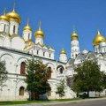 U hramu se neće piti kafa: Putin zabranio privatizaciju verske imovine