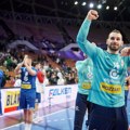 Cupara: Neka se završi pesmom