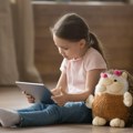 Tablet nije igračka: Pravila koja roditelji moraju da znaju pre nego što detetu daju ovaj uređaj