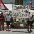 Kod Vlade osim protesta profesora i saveti maturantima: Svi zajedno odaju poštu, uprkos prekršajnim prijavama