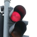 Vozio kola drogiran kroz Novi Sad: Ignorisao policiju, prošao kroz crveno i vozio u pogrešnom smeru