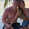 Prizor koji će vas rastopiti: Sloba i Jelena se ljube na Maldivima, oko njih raj "Ja ne znam nikog boljeg..."