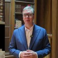 "Pokušaću da mu pomognem, zaveden je lažima" Vučić objavio jezivi snimak u kom čovek vitla nožem i preti mu smrću: "Opraštam…