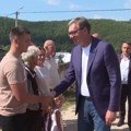 Vučić u poseti Raškom okrugu: Deževa će dobiti potpuno novu školu, u naredna dva meseca i put ka Vranovini