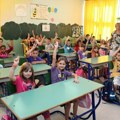Stiže po 10. 000 dinara za svakog užičkog školarca od prvog do četvrtog razreda: Grad izdvaja više od 25 miliona dinara