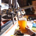 Dok pivo nestaje iz pabova, jedno ime pravi lom: Potražnja toliko raste da su morali da ograniče isporuke