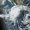 "Hilari" iz tropske oluje prerasla u uragan, ozbiljno preti obilnim kišama i poplavama severozapadu Meksika