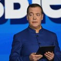 Medvedev: Obe strane Dnjepra su Rusija