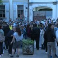 Protest u Bečeju zbog obrušavanja plafona u školi