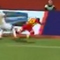 Užas! Bivši reprezentativac udario u reklamu i slomio vrat (video)