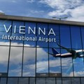 Ledena kiša napravila haos: Bečki aerodrom jutros zatvoren, odložen let za Beograd