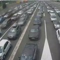 Haos na granicama od ranog jutra zbog novih pravila: Kolone kilometarske, a očekuje se da će biti još gore