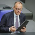 Politiko: Putin slabi Merca i jača nemačku krajnju desnicu naklonjenu Rusiji