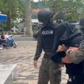 Skandal u redovima policije: Uzimali mito, pa stavili kapuljače! Pogledajte kako su uhapšeni policajci iz Velike Kladuše…