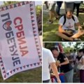 (Video) Kakav doček u Sremskim Karlovcima! Novosađane koji su krenuli pešice za Beograd dočekali meštani, pogledajte kako su…