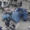Lekari leteli po operacionoj sali, kotrljali se po podu! Operisali pacijenta a onda je krenulo da tutnji, sve se treslo…