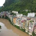 Kako žive ljudi u najužem gradu na svetu? Širok svega 30 metara, a svakome je život ugrožen (video)