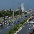 Blokirana Gazela: Saobraćaj zaustavljen u oba smera, vozila se isključuju kod Sava centra