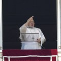 Papa Franja pozvao na smanjenje troškova na oružje: Novac potrebniji za humanitarne svrhe