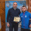 Georgi Tibilovu uručena Nagrada grada Zrenjanina, gradonačelnik ugostio članove ekipe i stručnog štaba rvačke…