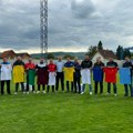 Deset fudbalskih klubova sa teritorije Čačka dobilo komplete sportske opreme