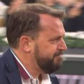 Neobičan trenutak na Roland Garrosu: Neočekivani posetilac izazvao kratkotrajni haos na terenu! (VIDEO)