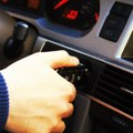 Večita dilema vozača: Da li je bolje da pustiti motor da radi nekoliko minuta nakon dugog putovanja
