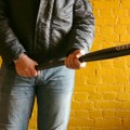 Brutalno napadnuta romska porodica u Kraljevu, šamarli bebu i pokušali da im zapale kuću, krvinici poznati policiji