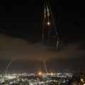 Iran pokrenuo novi val udara dronovima i raketama na Izrael