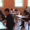 Osmaci polažu poslednji test na maloj maturi