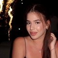 Una Čolić u centru pažnje: Dekolte joj ukrao sve poglede