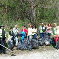 VELIKA AKCIJA ČIŠĆENJA U SELU ŠUGRIN: Prikupljeno 40 džakova otpada, postavljeni kontejneri za plastiku