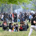 Puna izletišta, takmičenje u roštiljanju i kupanje u najčistijoj reci: Proslavljen 1. maj širom Srbije VIDEO