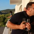 Čolina ćerka uslikala besne mašine vredne 410.000 evra: U dvorištu parkirane "zveri", ona se odmah pohvalila