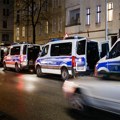 (Video) Automobil uleteo u masu ljudi u Berlinu. Haos u centru grada, ima povređenih! Aktiviran crveni alarm, usledila…