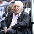 Isplivao testament legendarnog Kirka Daglasa: Milione raspodelio po Americi, a Titov poklon posebno namenio