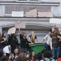 Zašto protestuju srednjoškolci u Francuskoj: 440 privedenih, škole blokirane, policija koristila suzavac