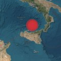Упозорење на цунами у Италији! Хитна евакуација на чувеном летовалишту, серија земљотреса изазвала панику