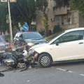 Vozač povređen, a motor uništen: Saobraćajna nesreća u centru Loznice