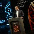 Izdata naredba: Iranske vlasti zabranile filmski festival zbog fotografije žene bez marame