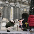 Sutra je katolički Božić Običaji za Badnje veče, evo zašto je važno da na jelku stavite svećice